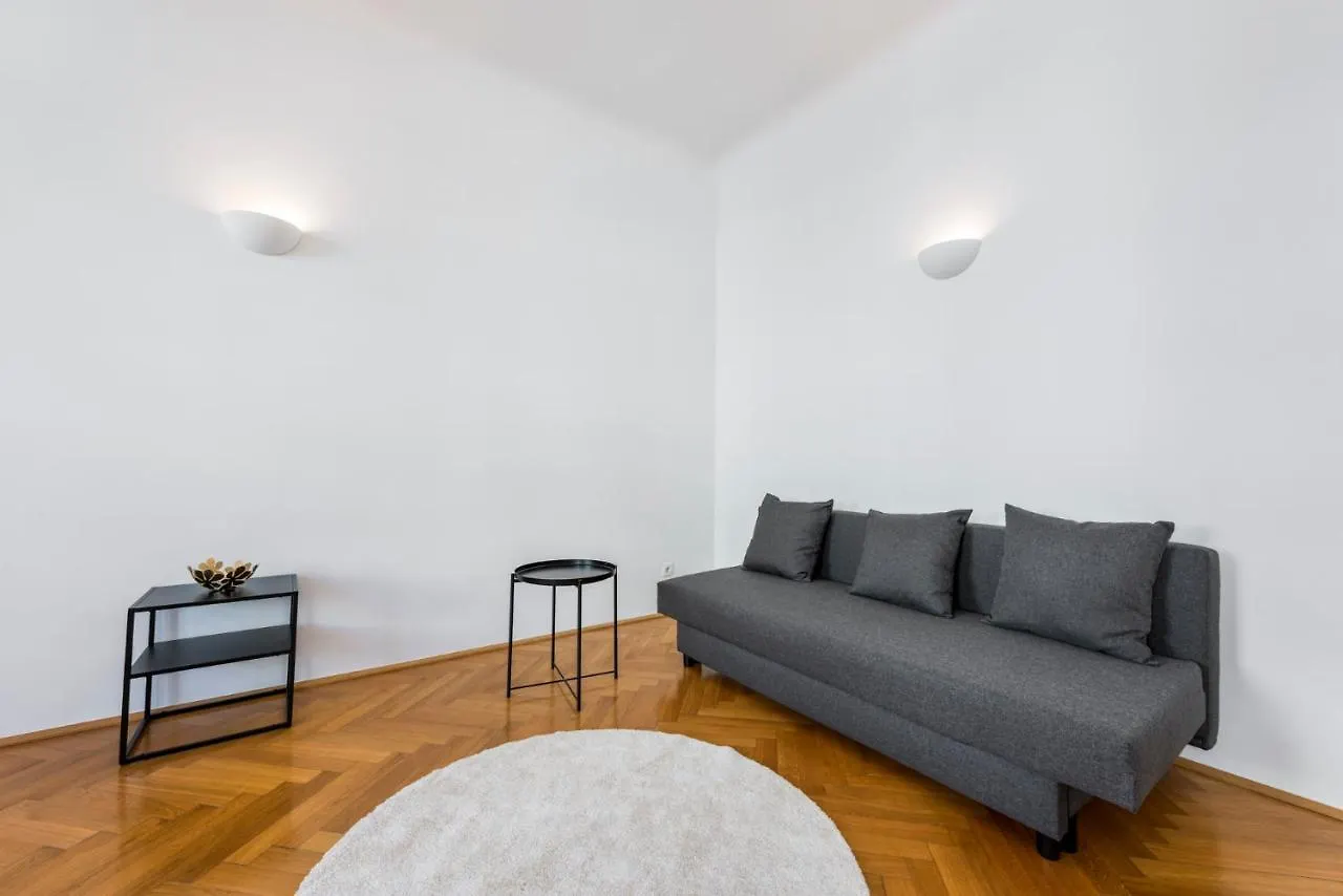A&S Center Apartment Viena