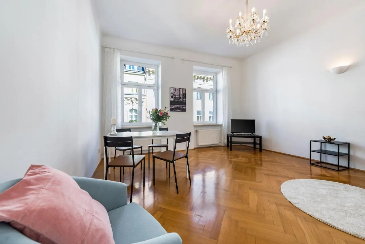 A&S Center Apartment Viena
